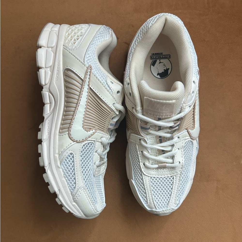 Nike Women’s Vomero 5
